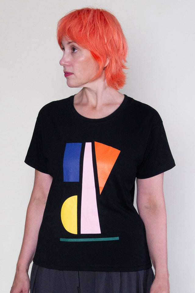 Röna Tee (Abstract)