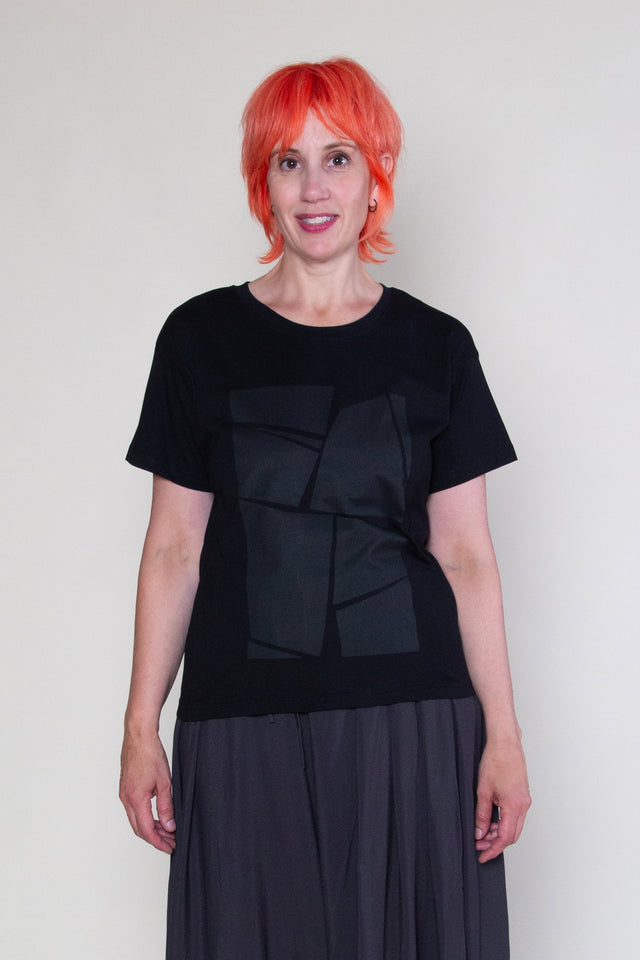 Röna Tee (Fracture)