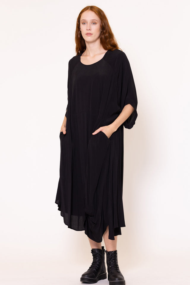 Dormant Dress (Black)