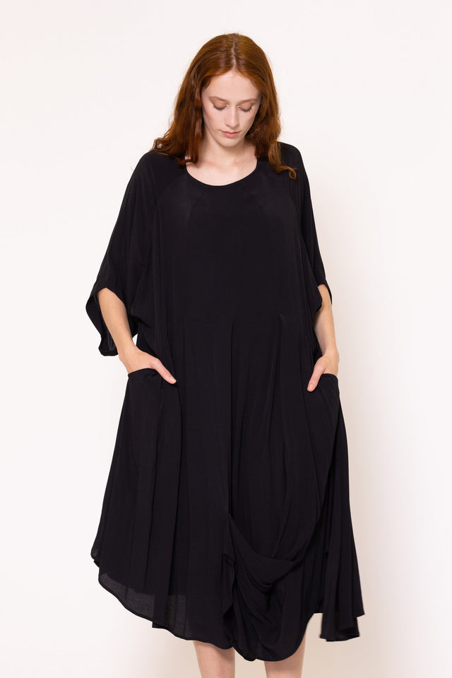 Dormant Dress (Black)