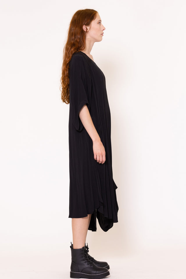 Dormant Dress (Black)